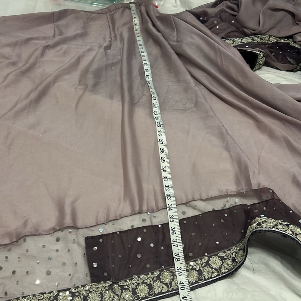 Saree pre pleated ready to wear purple mauve embroidery. Inner Skirt blouse -M. - Picture 9 of 16